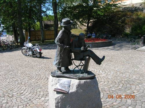 Staty av David Hellström och Göran Svenning i Strömstad